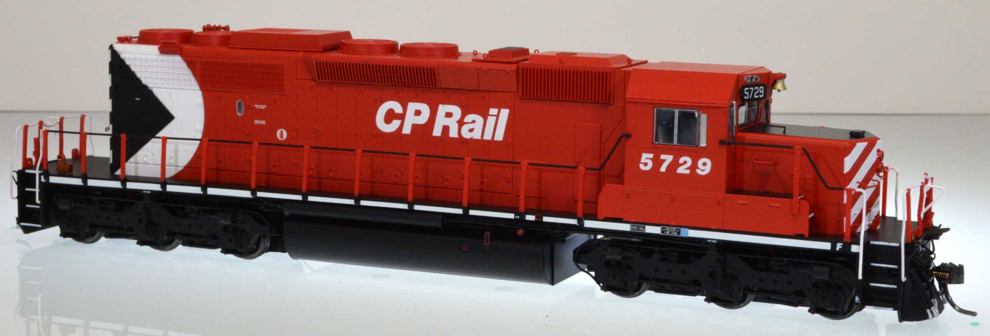 <b>CP Rail</b> Large multi mark 8 inch stripes