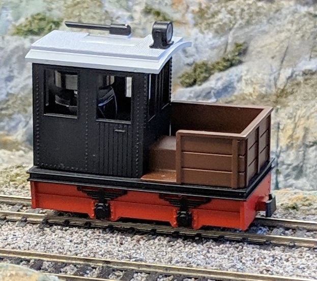 Contractor's Locomotive - Black Cab/Red Chassis