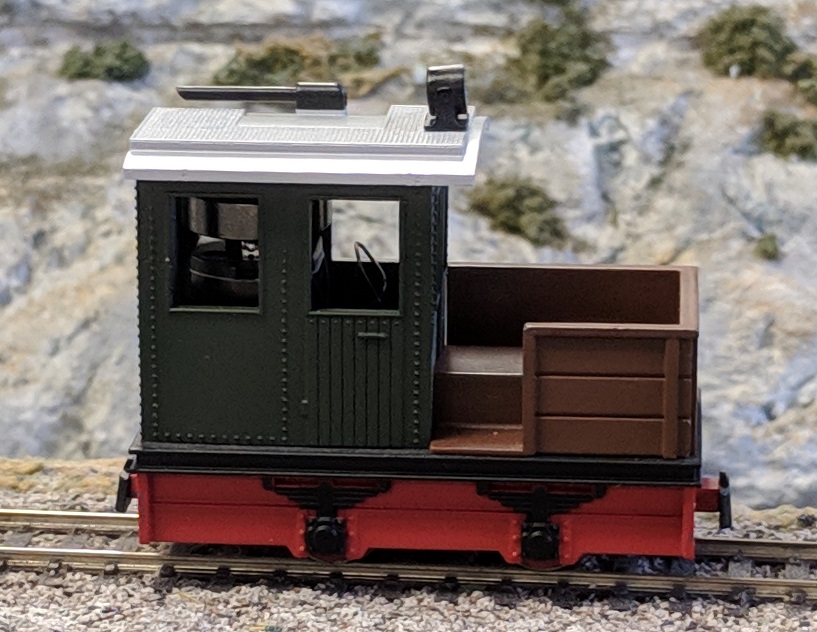 Contractor's Locomotive - Green Cab/Red