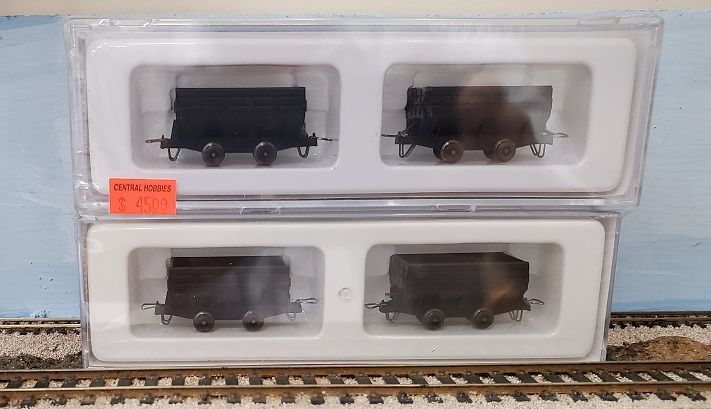 2 Coal Cars plastic box