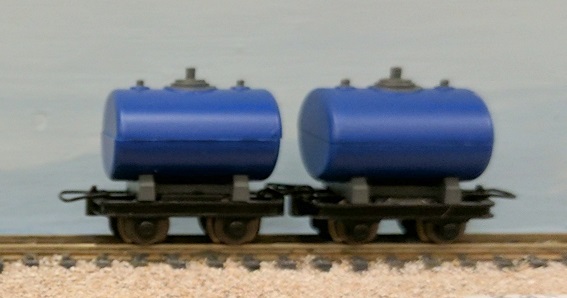 2 Tank Cars blue