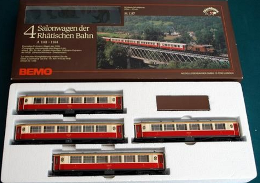  Bemo H0e Passenger carriage set - 4 salon cars  - RhB (Possibly reguaged from HOe) 