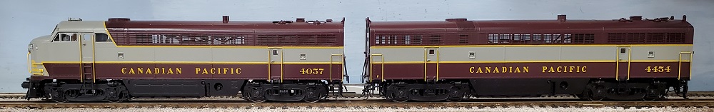 Canadian Pacific Railway - CPR C-Liner A/B Set. CPA 16-
4/CPB 16-4
