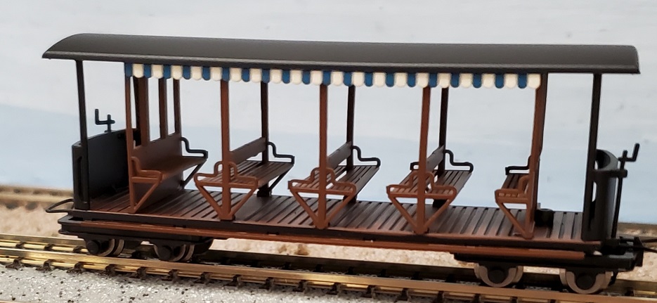 Decauville Passenger Coach - Blue Striped