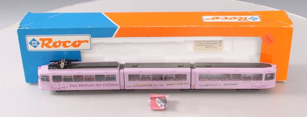 Alpia 3 Car Articulated Passenger Set.