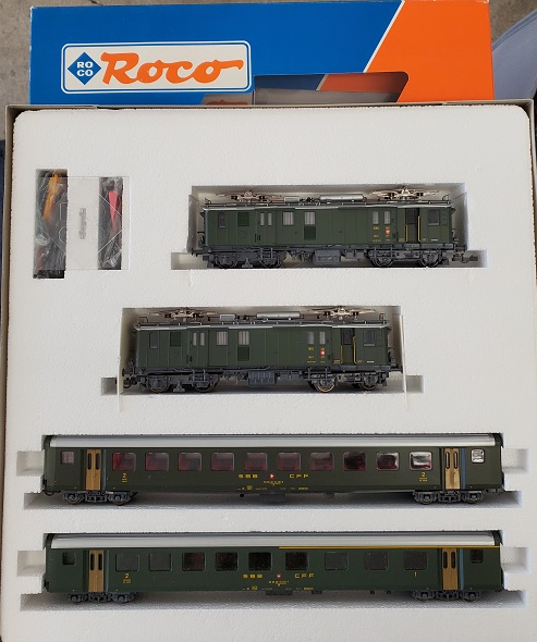 SBB Swiss Federal Railways Passenger Set w/ Locomotives