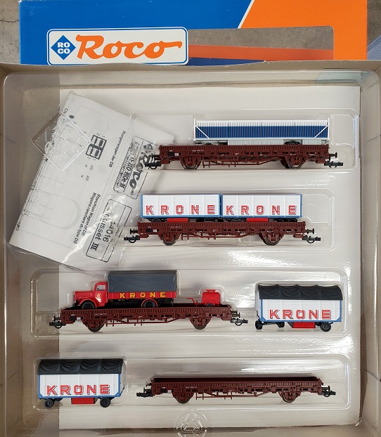 Krone Circus Flat Freight Car w/ Load Train Set