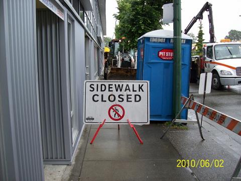  Sidewalk 