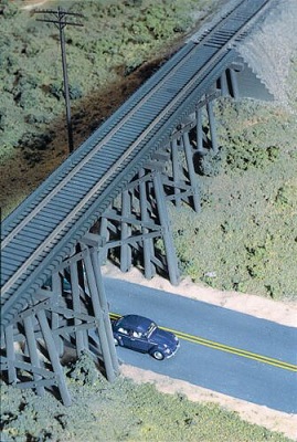  Trestle w/Deck Girder Bridge - Kit 
